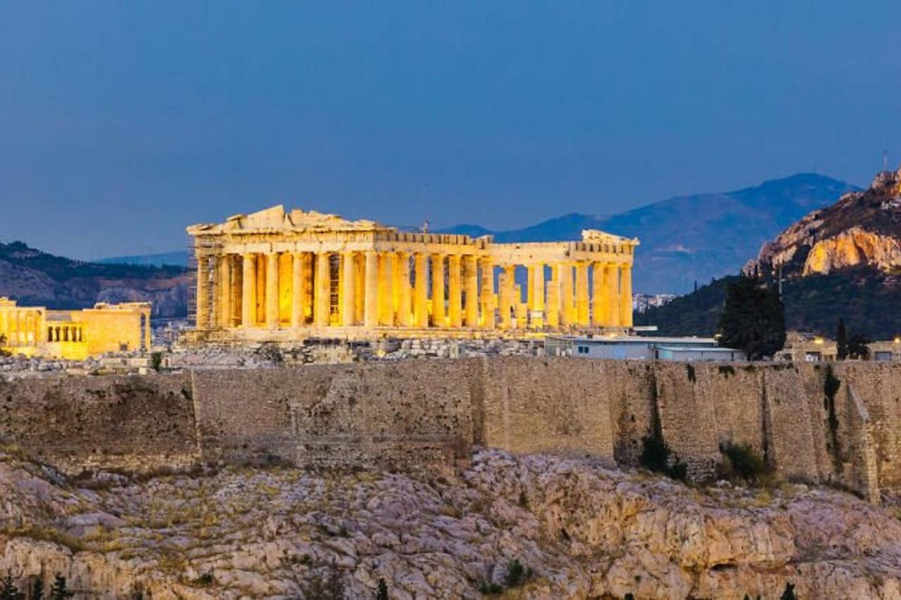 Pale Coloured Apt In Athens Historic Centre Atenas Exterior foto