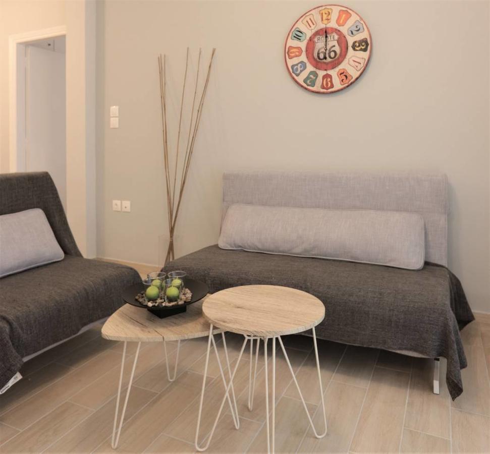 Pale Coloured Apt In Athens Historic Centre Atenas Exterior foto
